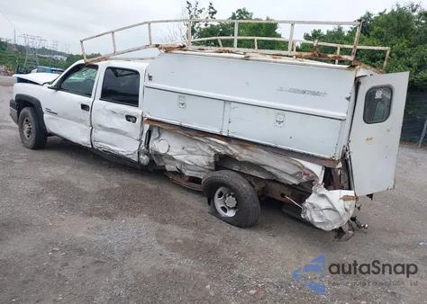 2005 Chevrolet Silverado K2500 Heavy Duty from USA, damaged, VIN 1GCHK23285F869228